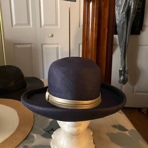 Black hat w gold band fab